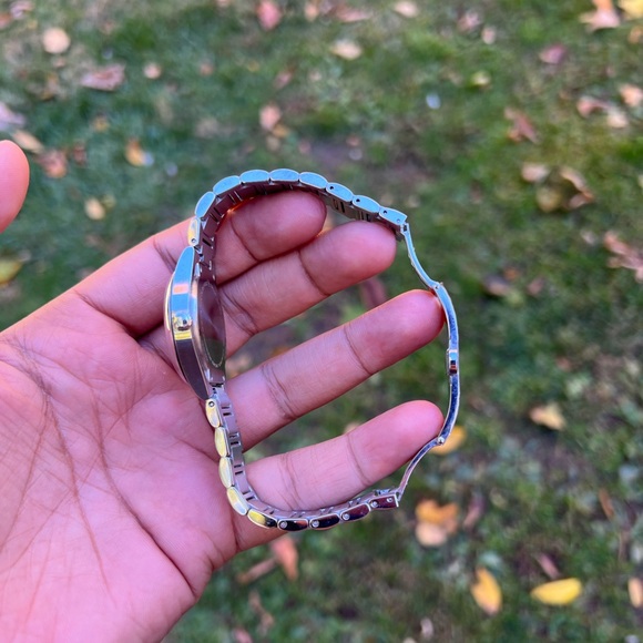 VICTORINOX Swiss Military Victoria Silver Dial Ladies Watch - Picture 5 of 10